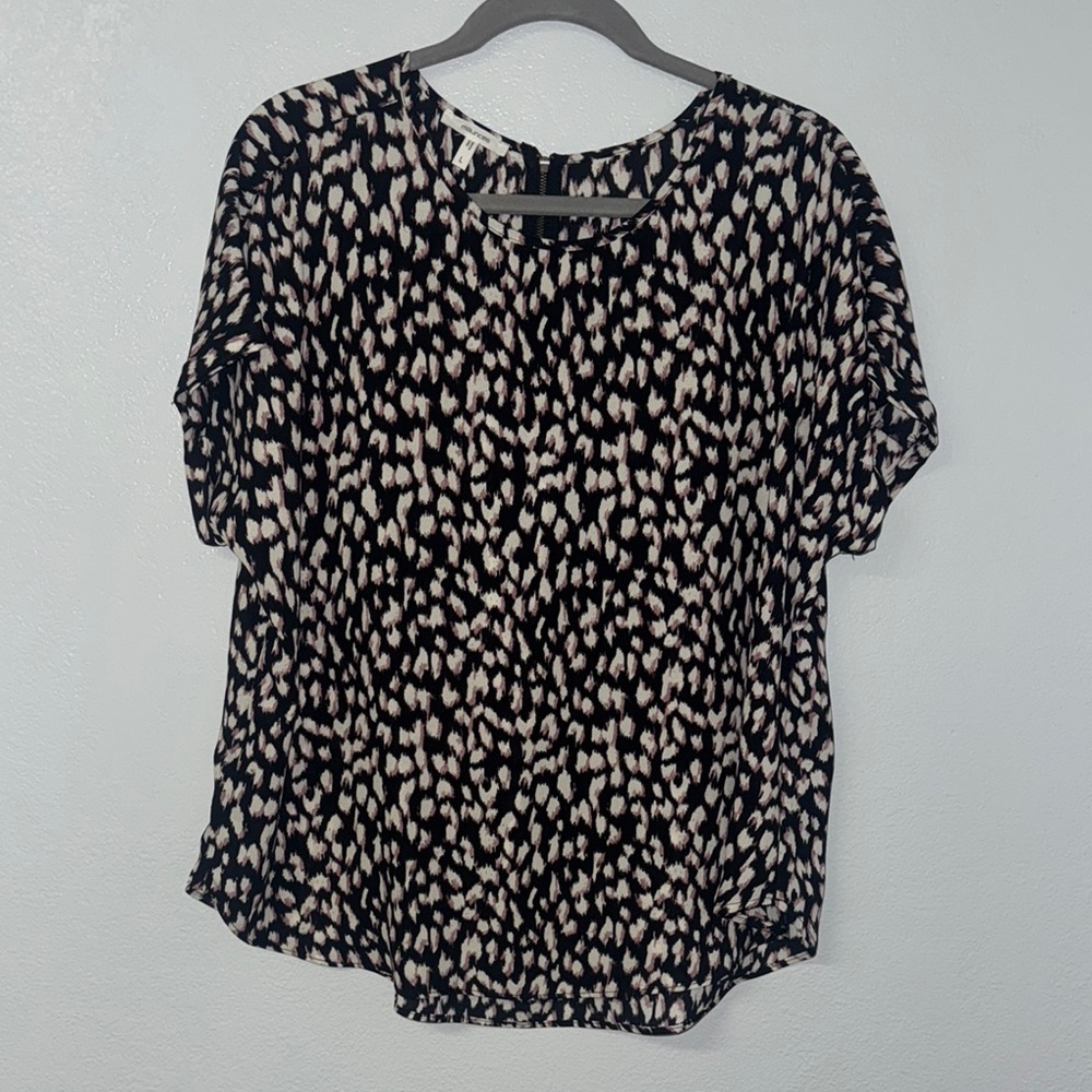 Stylish Black and White Women's Top